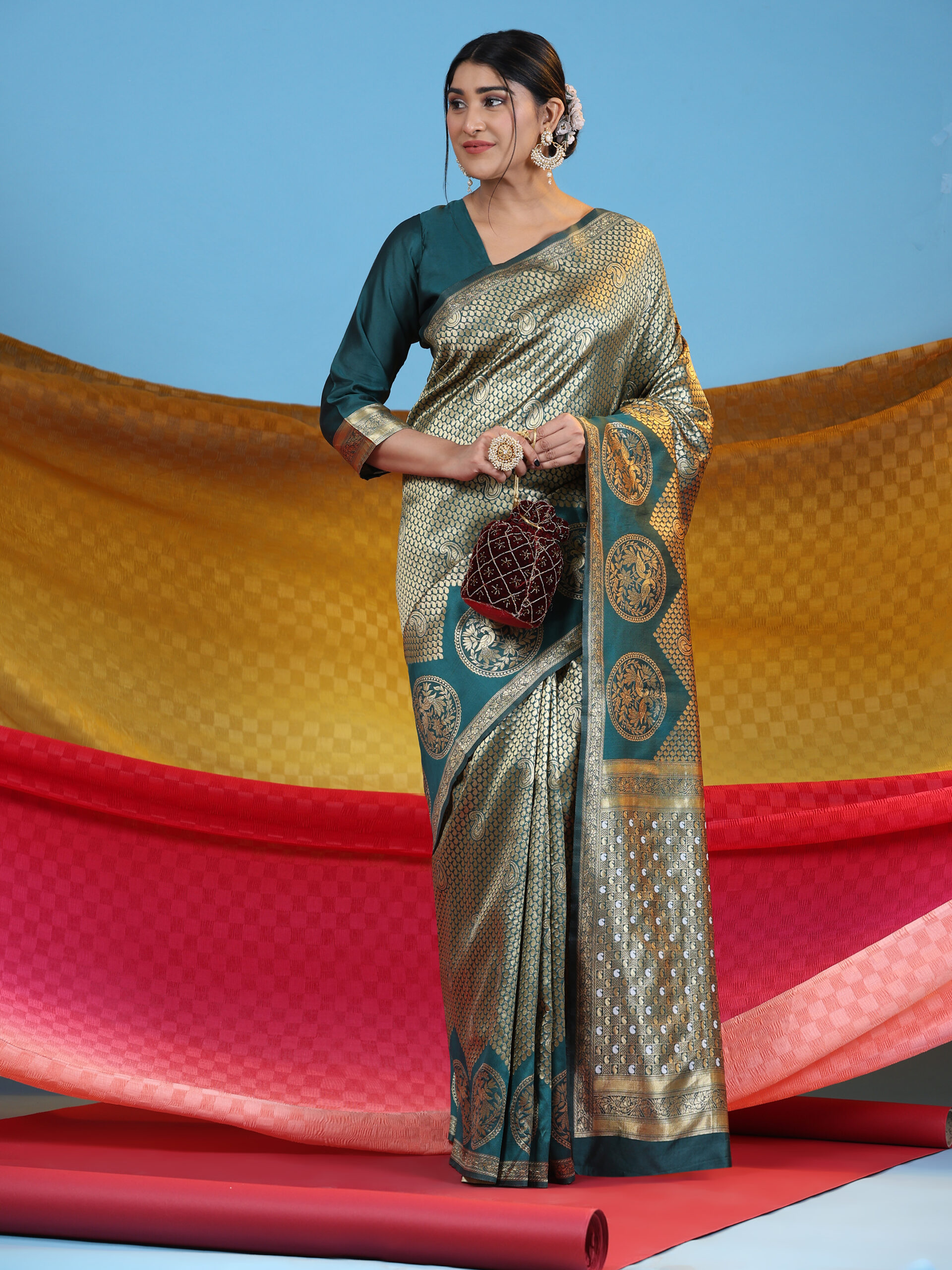 Dark Green& Gold-Toned  Zari Silk Blend Floral Saree