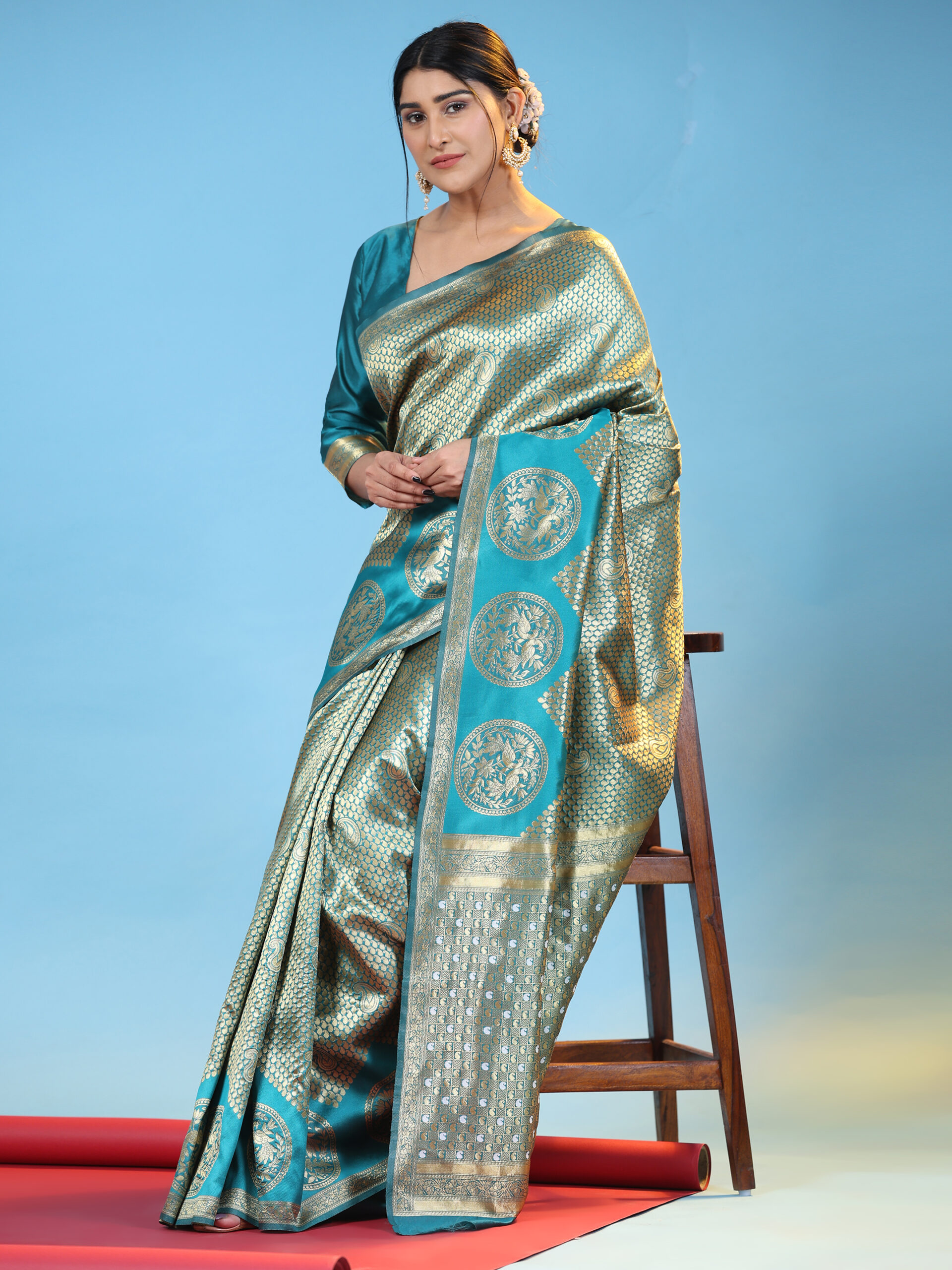 Turquoise  & Gold-Toned Woven Design Zari Silk Blend Banarasi Sarees